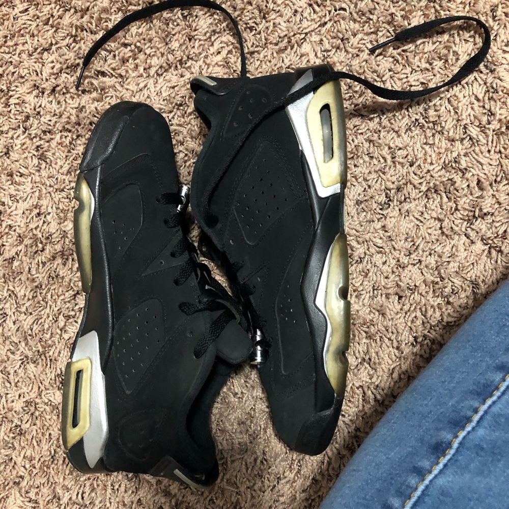 Jordan 6s chromes